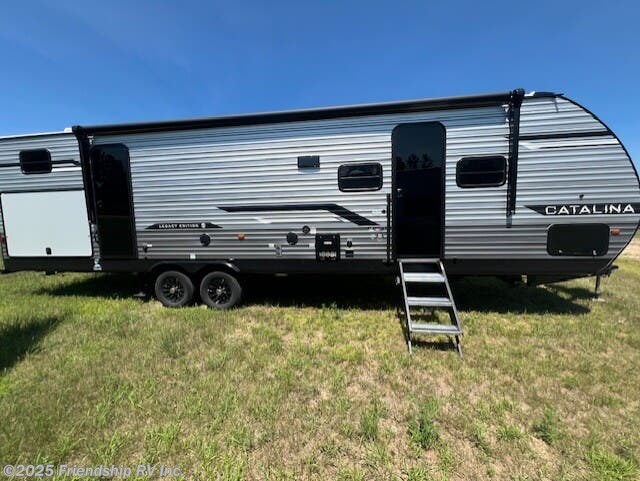 Email now about this 2026 Coachmen Catalina Legacy Edition 323BH! New 2026 Coachmen Catalina Legacy Edition 323BH available in Friendship, Wisconsin