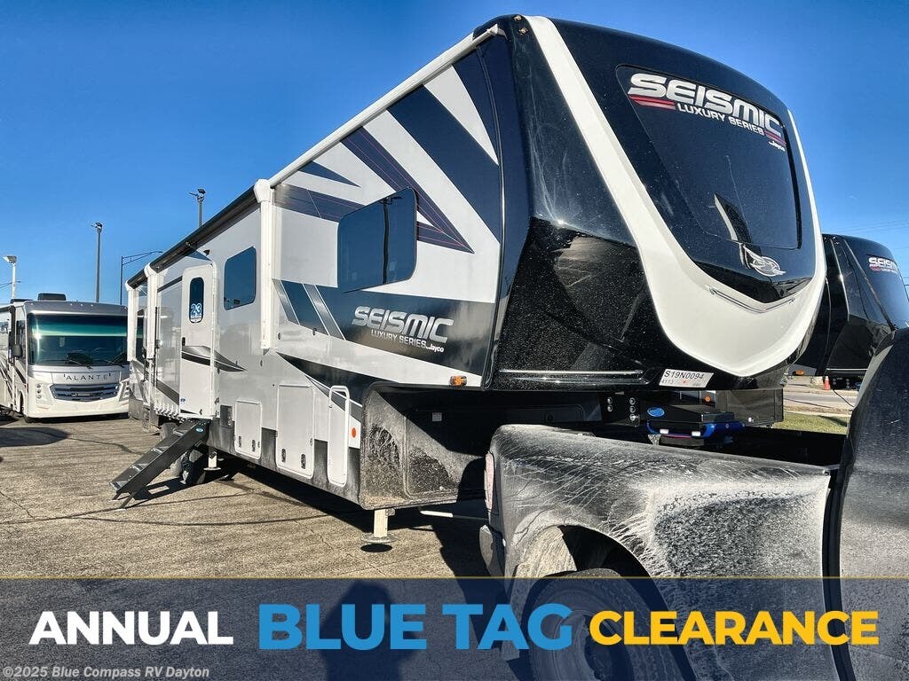 Email now about this 2025 Jayco Seismic Luxury Series 4113! New 2025 Jayco Seismic Luxury Series 4113 available in New Carlisle, Ohio