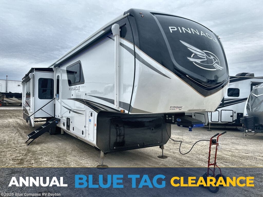 Email now about this 2025 Jayco Pinnacle 38FBRK! New 2025 Jayco Pinnacle 38FBRK available in New Carlisle, Ohio