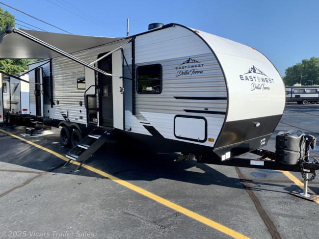 2023 East to West Della Terra 271BH