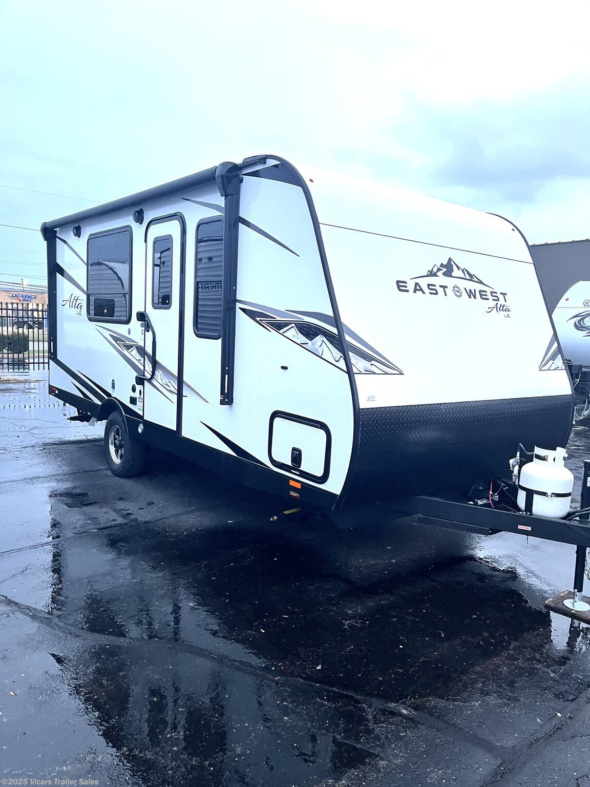 Email now about this 2023 East to West Alta 1600MRB! New 2023 East to West Alta 1600MRB available in Taylor, Michigan