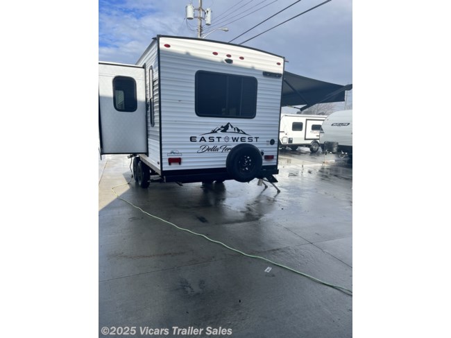 2023 East to West Della Terra 240RLLE