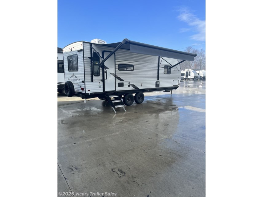 New 2023 East to West Della Terra 240RLLE available in Taylor, Michigan