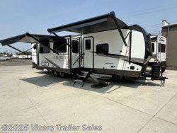 2025 Forest River Rockwood Signature Ultra Lite 8336BH - New Travel Trailer for sale by Vicars Trailer Sales in Taylor, Michigan