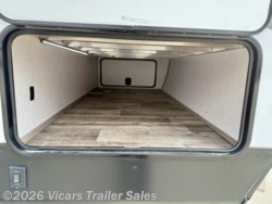2022 Coleman 1805RB - Used Travel Trailer for sale by Vicars Trailer Sales in Taylor, Michigan