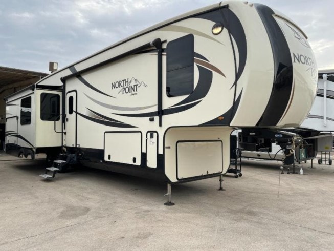 2017 North Point 351RSQS by Jayco from Vogt Family Fun Center  in Fort Worth, Texas