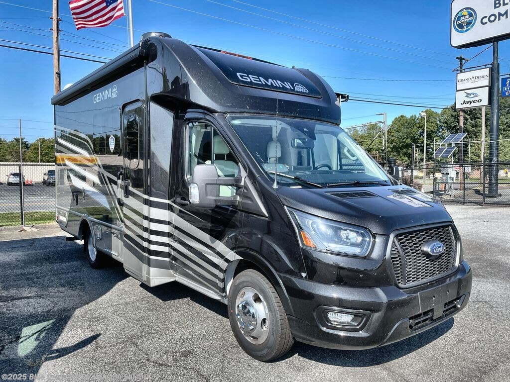 Email now about this 2025 Thor Motor Coach Gemini 23TW! New 2025 Thor Motor Coach Gemini 23TW available in Rural Hall, North Carolina