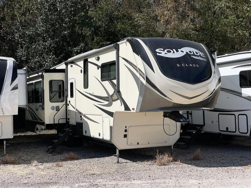 Email now about this 2019 Grand Design Solitude S-Class 3350RL! Used 2019 Grand Design Solitude S-Class 3350RL available in Raleigh, North Carolina