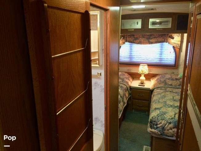 1994 Pace Arrow 30E by Fleetwood from Pop RVs in Miami, Florida