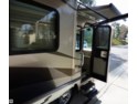2005 Discovery 39S by Fleetwood from POP RVs in Sarasota, Florida