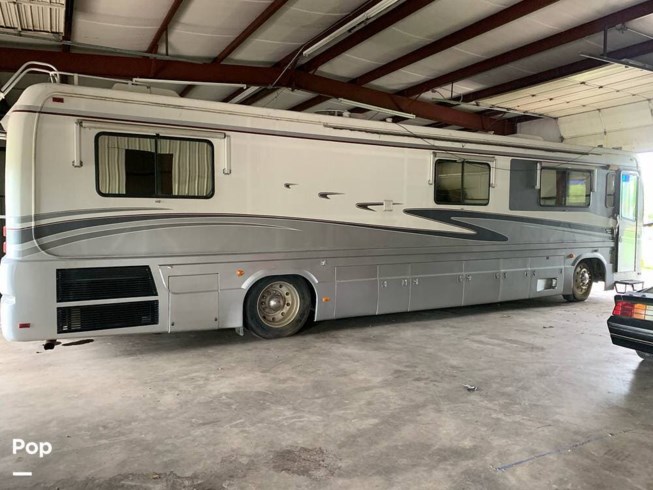 1994 Monaco RV Signature Crown Royale  300 - Used Diesel Pusher For Sale by Pop RVs in Pilot Point, Texas