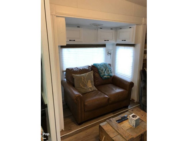 2006 Holiday Rambler Alumascape 35REQ - Used Fifth Wheel For Sale by Pop RVs in Del Rio, Texas