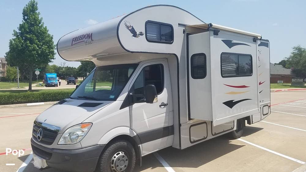 Used 2009 Thor Motor Coach Freedom Elite 23S available in Plano, Texas