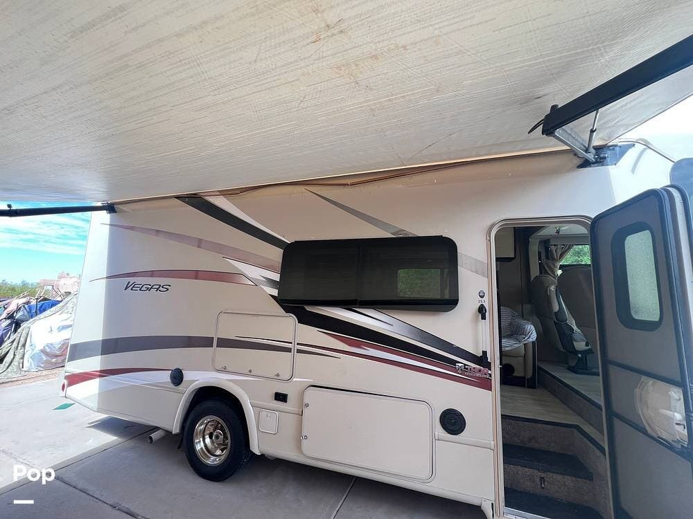 Call now about this 2018 Thor Motor Coach Vegas 25.3! 2018 Thor Motor Coach Vegas 25.3 - Used Class A For Sale by Pop RVs in Mesa, Arizona features Generator, Awning, Slideout, Air Conditioning