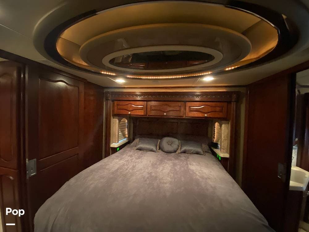 Contact us now about this 2008 Monaco RV Signature Series 45' Cambridge IV! 2008 Signature Series 45' Cambridge IV by Monaco RV from Pop RVs in San Marcos, California