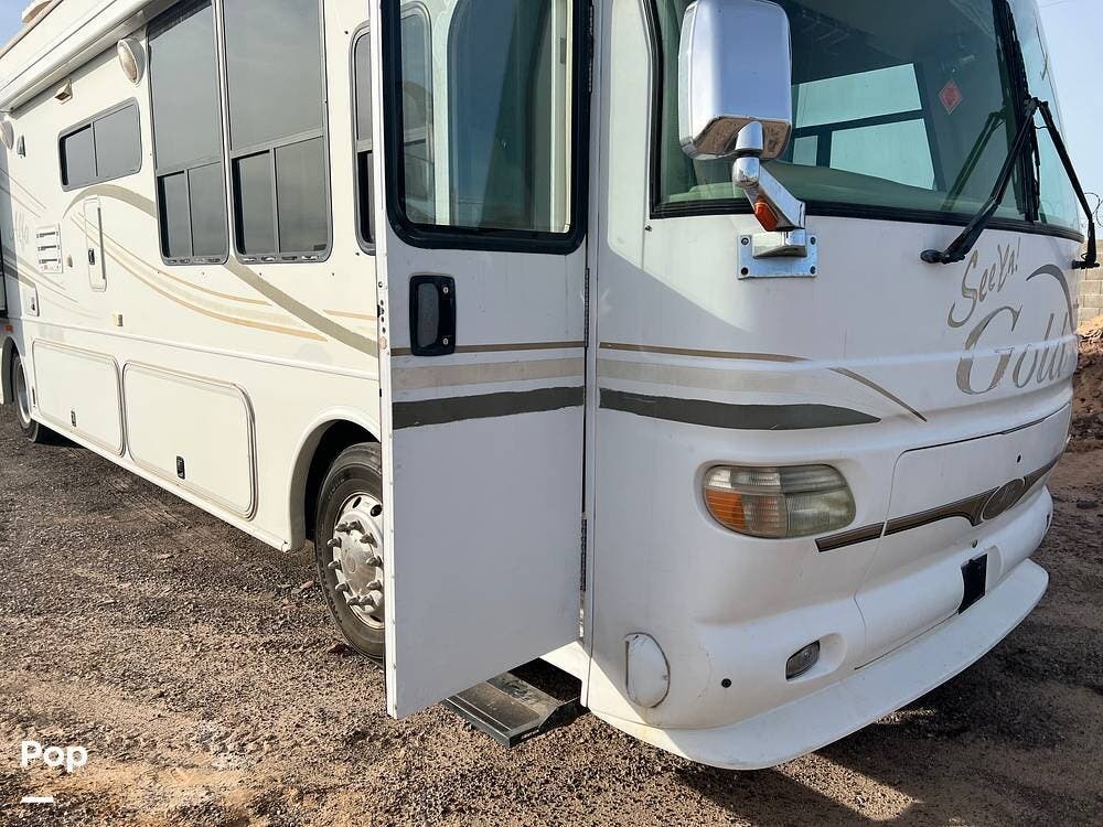 Call now about this 2005 Alfa See Ya 40 Gold! 2005 Alfa See Ya 40 Gold - Used Diesel Pusher For Sale by Pop RVs in Maricopa, Arizona features Air Conditioning, Generator, Leveling Jacks, Awning, Slideout