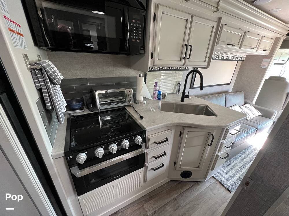 Call now about this 2019 Jayco Alante 29S! 2019 Jayco Alante 29S - Used Class A For Sale by Pop RVs in Prescott, Arizona features Awning, Slideout, Air Conditioning, Generator