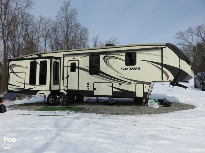 2018 Forest River Sierra 378FB - Used Fifth Wheel For Sale by Pop RVs in Oxford, Massachusetts