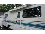 Call now about this 1996 Four Winds Hurricane M29D! 1996 Four Winds Hurricane M29D - Used Class A For Sale by Pop RVs in Bloomingburg, New York features Awning, Air Conditioning, Generator