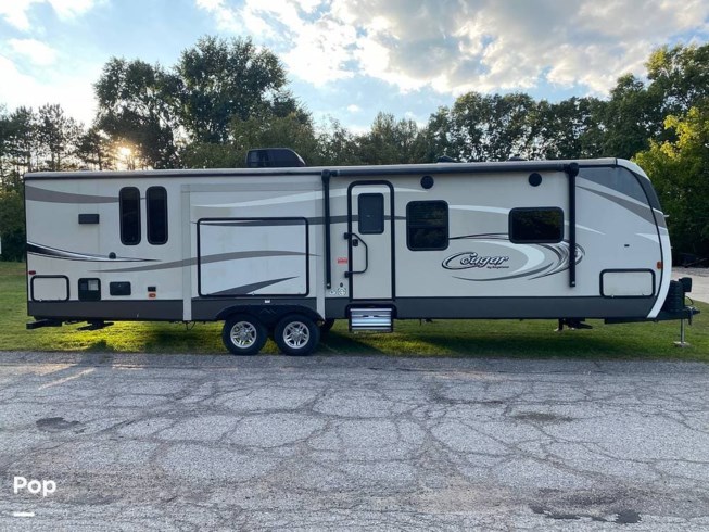 2017 Keystone Cougar X-Lite 33MLS - Used Travel Trailer For Sale by Pop RVs in Middleville, Michigan