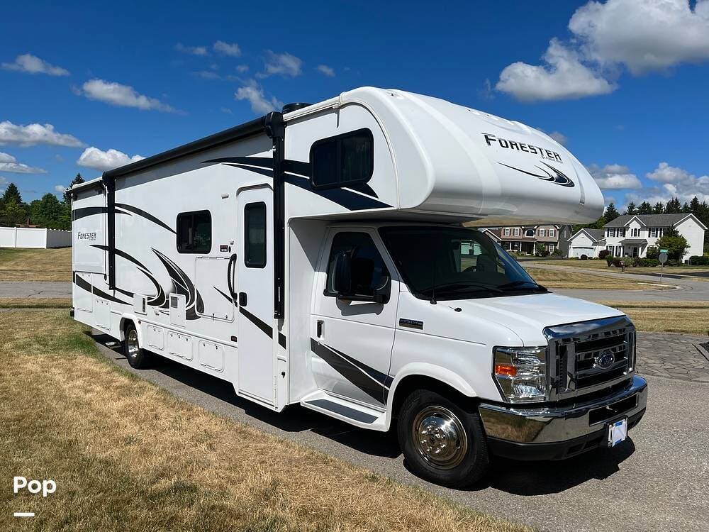 Call now about this 2020 Forest River Forester 3011DS! 2020 Forest River Forester 3011DS - Used Class C For Sale by Pop RVs in North Chili, New York features Awning, Generator, Slideout, Air Conditioning, Leveling Jacks