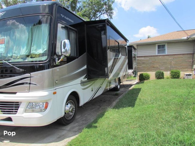 2015 Bounder Classic 34B by Fleetwood from Pop RVs in Glen Burnie, Maryland