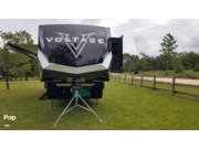 Contact us now about this 2021 Dutchmen Voltage 4225! 2021 Voltage 4225 by Dutchmen from Pop RVs in Chipley, Florida