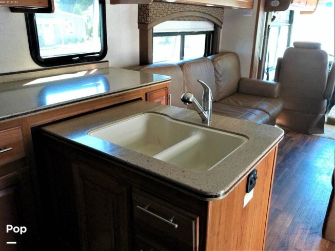 2016 Jayco Precept 35UP - Used Class A For Sale by Pop RVs in Milford, Connecticut