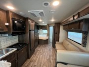 Call now about this 2019 Jayco Redhawk 25R! 2019 Jayco Redhawk 25R - Used Class C For Sale by Pop RVs in Stillwater, Minnesota features Leveling Jacks, Awning, Generator, Air Conditioning, Slideout