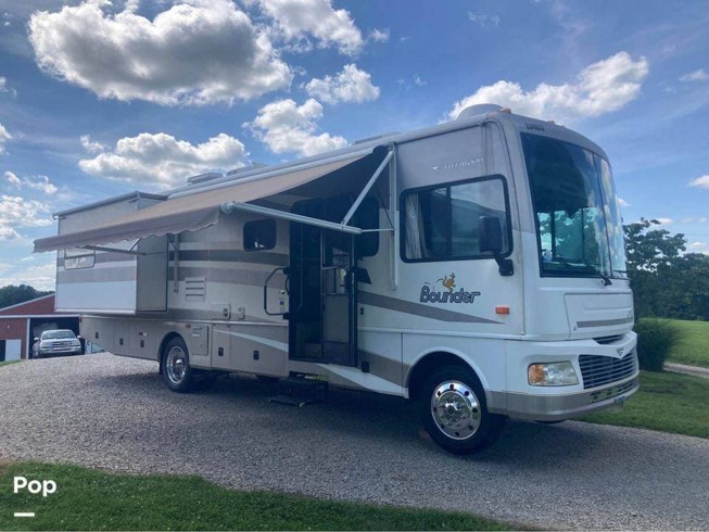 2006 Bounder 33R by Fleetwood from Pop RVs in Stockport, Ohio