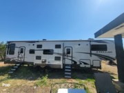 Contact us now about this 2018 Eclipse Stellar 40TXSG! 2018 Stellar 40TXSG by Eclipse from Pop RVs in Spring Branch, Texas