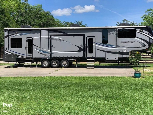 2016 Seismic 4212 by Jayco from Pop RVs in Arnaudville, Louisiana