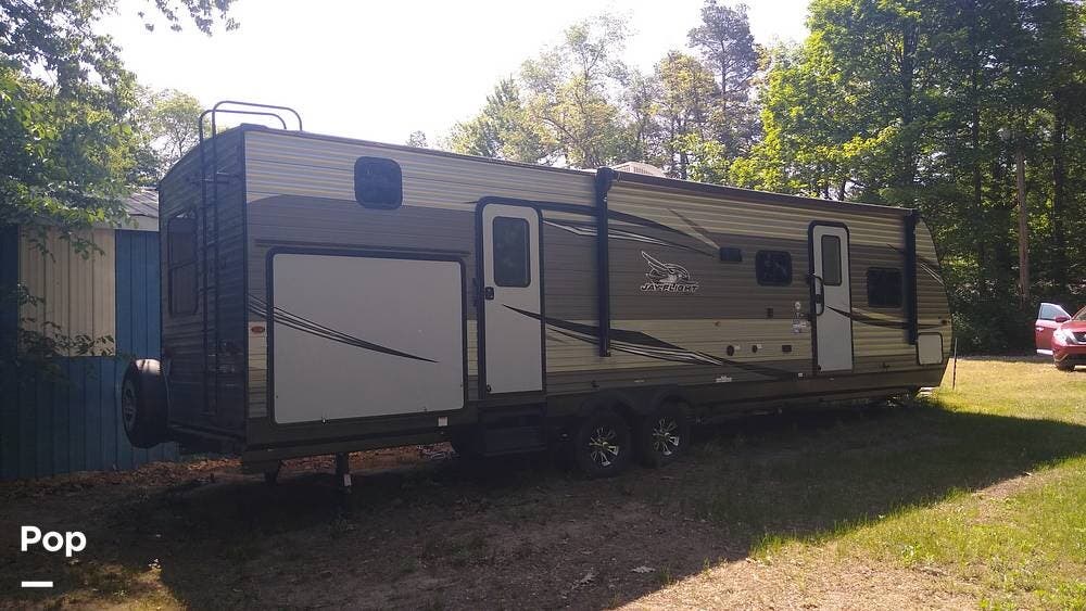 Used 2021 Jayco Jay Flight 32BHDS available in Paw Paw, Michigan