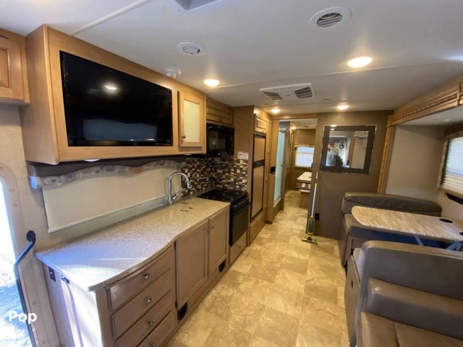 2018 Thor Motor Coach Windsport 31S - Used Class A For Sale by Pop RVs in Fredericksburg, Texas