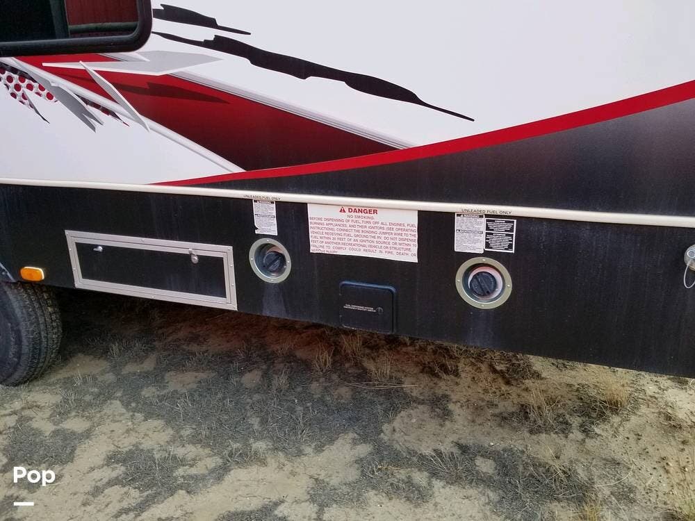 Contact us now about this 2011 Keystone Fuzion 322! 2011 Fuzion 322 by Keystone from Pop RVs in Arlington, Texas