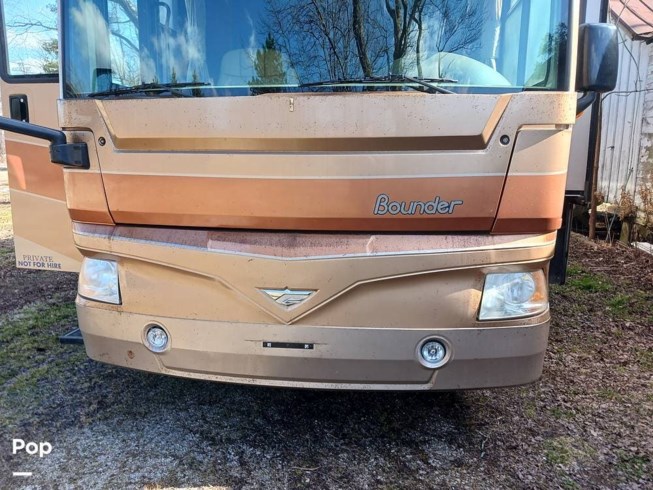 2008 Bounder Diesel 38F by Fleetwood from Pop RVs in Berlin Heights, Ohio