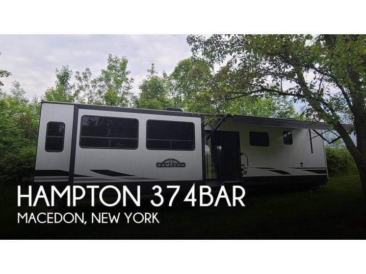 Used 2021 CrossRoads Hampton 374BAR available in Macedon, New York