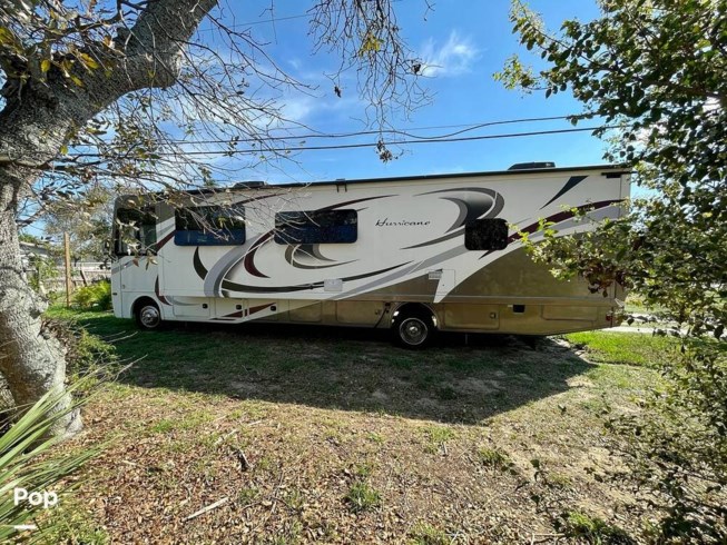 2017 Thor Motor Coach Hurricane 34F - Used Class A For Sale by Pop RVs in Vero Beach, Florida