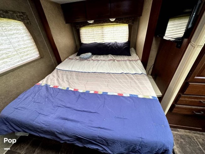 2014 Forest River Forester 2251SLE - Used Class C For Sale by Pop RVs in Katy, Texas