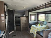 Contact us now about this 2021 Keystone Hideout 272BH! 2021 Hideout 272BH by Keystone from Pop RVs in Galesburg, Illinois