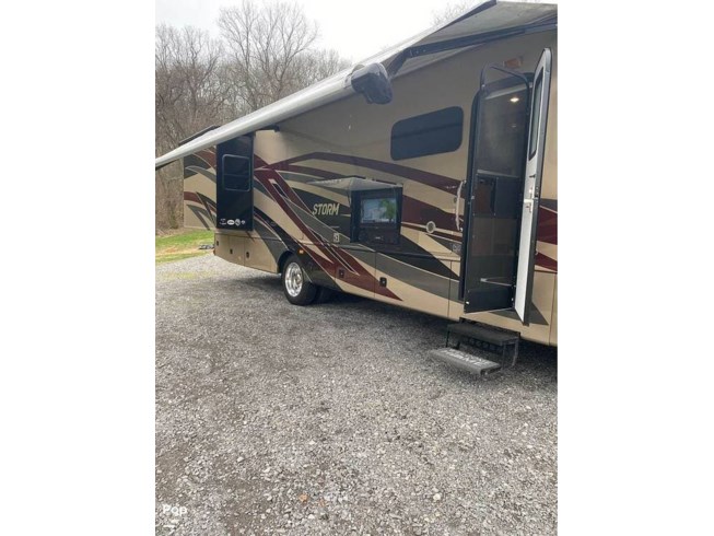 2018 Fleetwood Storm 32A - Used Class A For Sale by Pop RVs in Hartsville, Tennessee