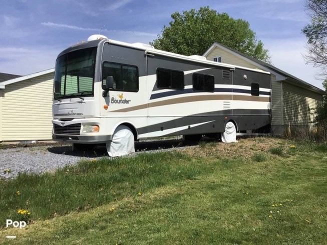 2006 Fleetwood Bounder 35E - Used Class A For Sale by Pop RVs in Bunker Hill, West Virginia