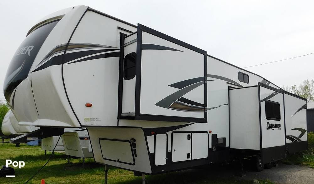 Contact us now about this 2021 Prime Time Crusader 382MBH! 2021 Crusader 382MBH by Prime Time from Pop RVs in North Canton, Ohio