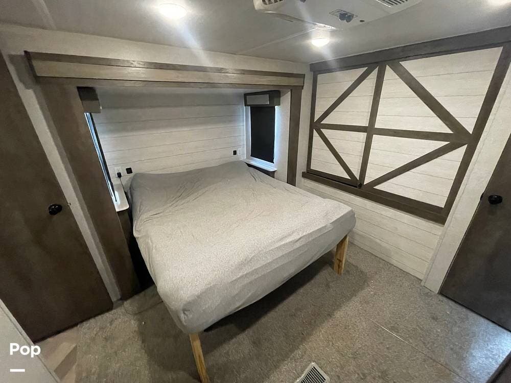 Contact us now about this 2020 Forest River Salem 32RLDS! 2020 Salem 32RLDS by Forest River from Pop RVs in Liberty, Texas