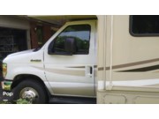 Call now about this 2018 Winnebago Minnie Winnie 31K! 2018 Winnebago Minnie Winnie 31K - Used Class C For Sale by Pop RVs in Elkhart, Indiana features Air Conditioning, Generator, Awning, Slideout