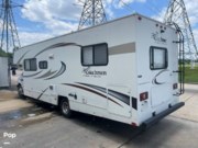 Call now about this 2014 Coachmen Freelander 28QB! 2014 Coachmen Freelander 28QB - Used Class C For Sale by Pop RVs in Houston, Texas features Awning, Air Conditioning, Generator