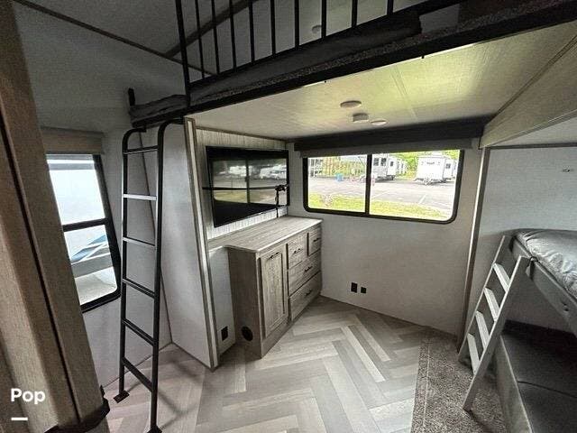 2022 Forest River Salem Hemisphere 353BED - Used Fifth Wheel For Sale by Pop RVs in Tampa, Florida