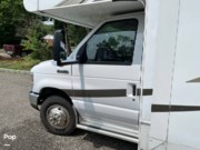 Contact us now about this 2018 Forest River Sunseeker 3270S! 2018 Sunseeker 3270S by Forest River from Pop RVs in Toms River, New Jersey