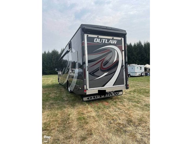 2020 Thor Motor Coach Outlaw 38MB - Used Toy Hauler For Sale by Pop RVs in Bend, Oregon