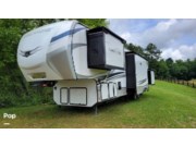 Call now about this 2022 Keystone Avalanche 390DS! 2022 Keystone Avalanche 390DS - Used Fifth Wheel For Sale by Pop RVs in Wartburg, Tennessee features Leveling Jacks, Slideout, Awning, Air Conditioning